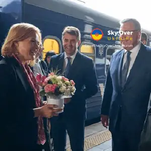 Prime Minister of Latvia arrives in Kyiv