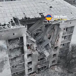 RF drops a bomb on a residential building in Krasnohorivka